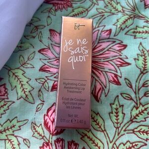 NWT IT Cosmetics Je Ne Sais Quoi Hydrating Lip Treatment